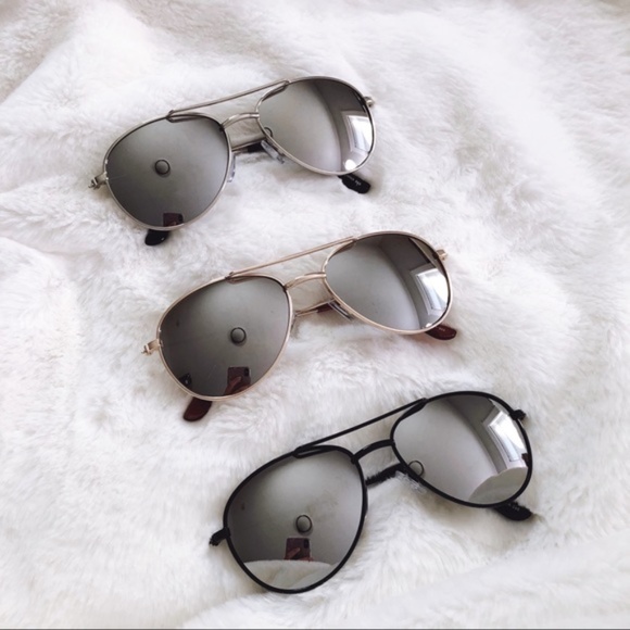 Hunter Mirrored Aviator Sunglasses - Picture 16 of 16